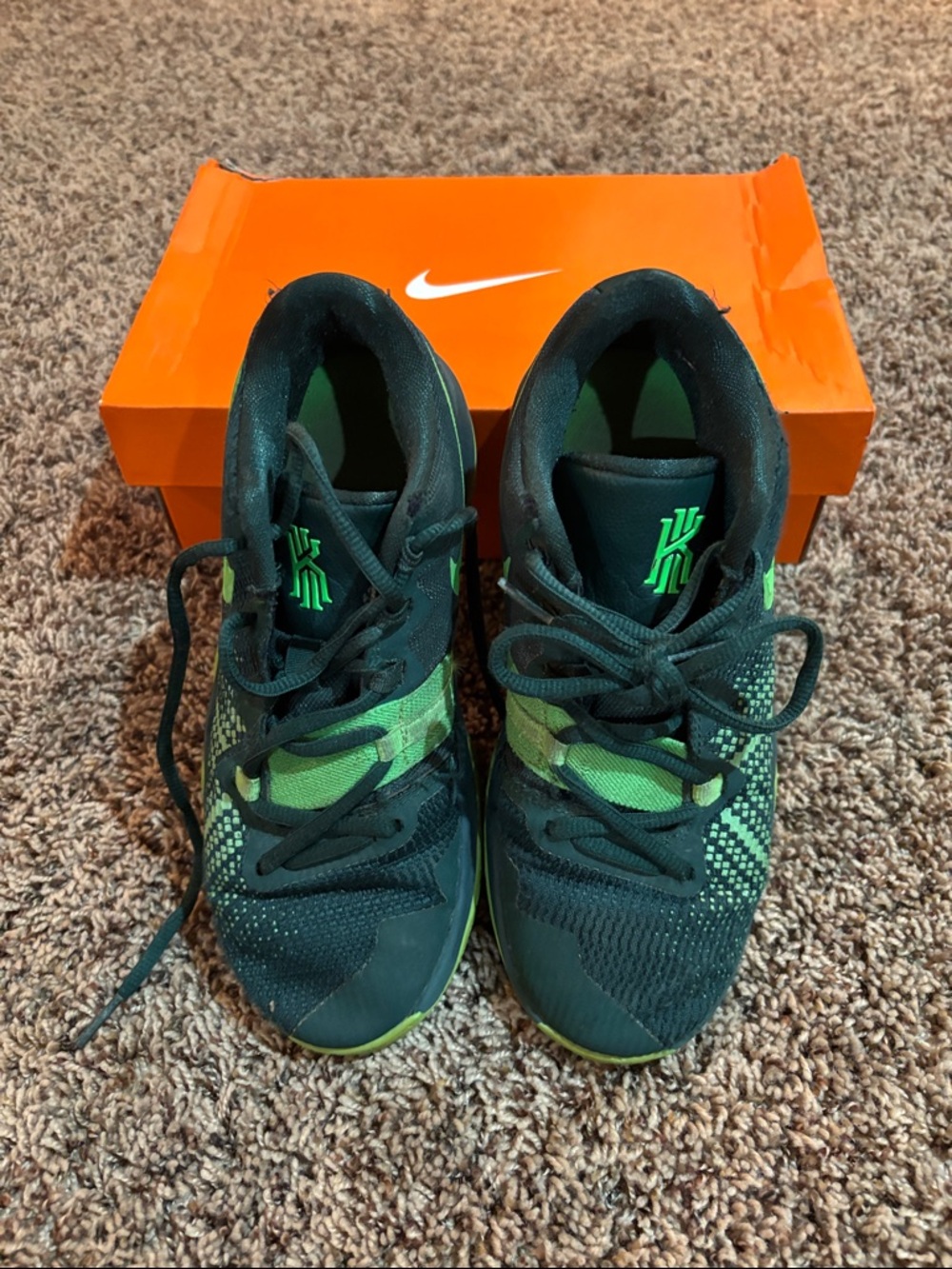 Nike Boy’s Size 4.5 Kyrie Irving Sneakers